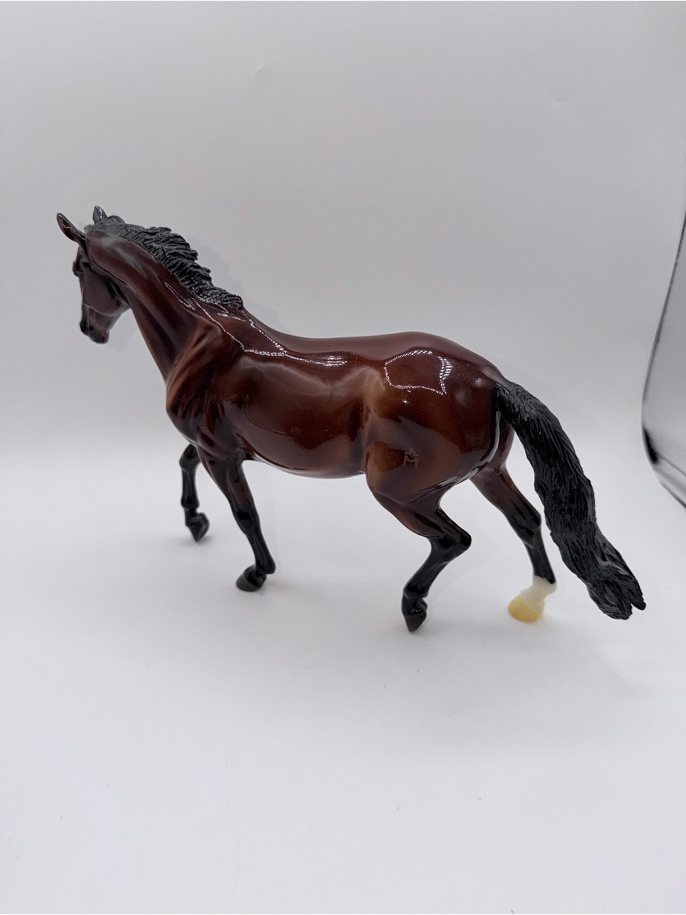 Breyer GG Valentine Horse - Glossy - Picture 3 of 10